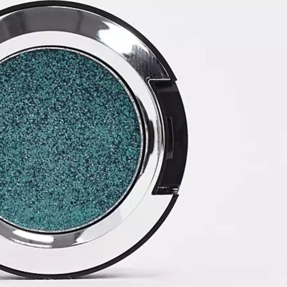 Mac Cosmetics DazzleShadow Extreme Eyeshadow - Picture 5 of 11